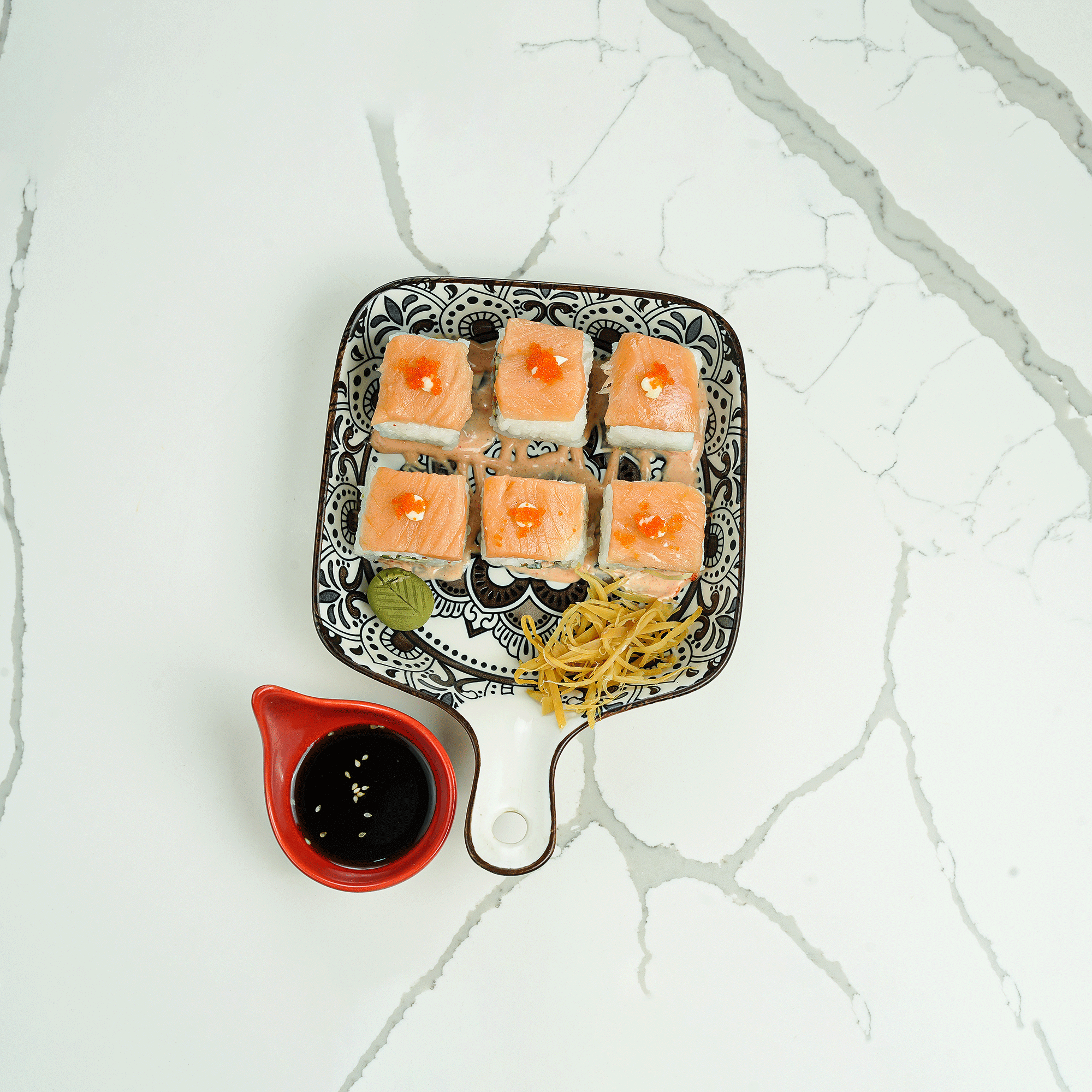 Salmon Maki Roll